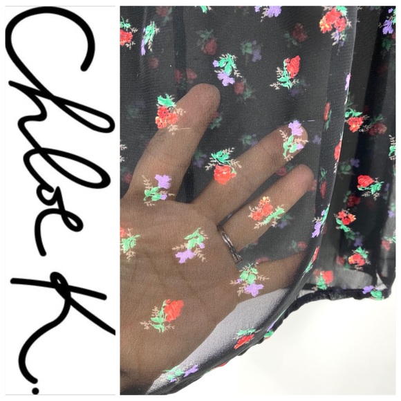 💕SALE💕 Chloe K Black Sheer Floral Sleeveless Top - Picture 3 of 8